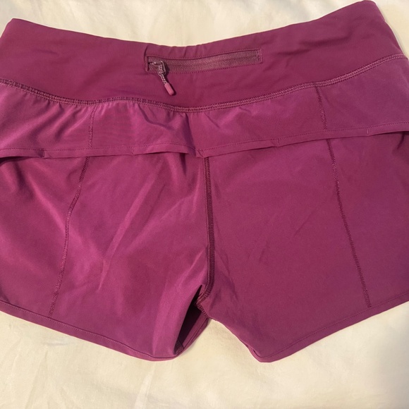 Lululemon Speed Up Low-Rise Short 2.5” - Picture 2 of 4